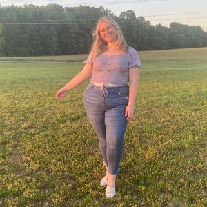 Meet your Posher, Nicole